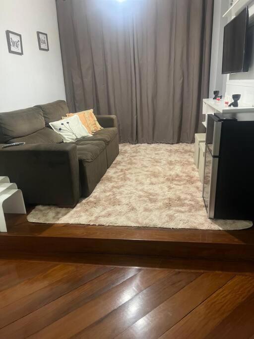 Apartamento Na Barra Da Tijuca 2 Quartos Com Ar Condicionado *