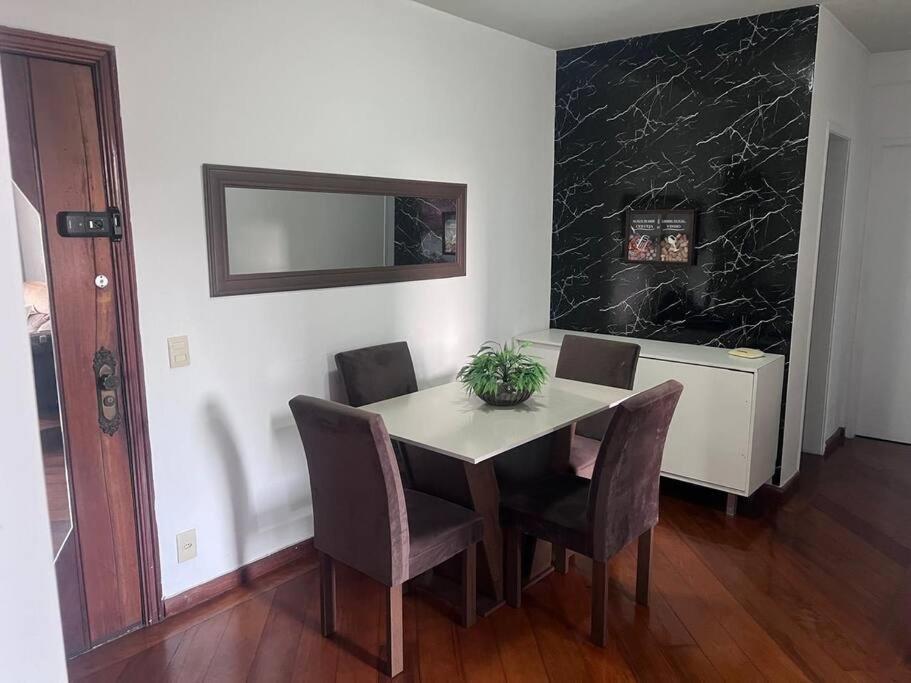 Apartamento Na Barra Da Tijuca 2 Quartos Com Ar Condicionado * Rio de Janeiro